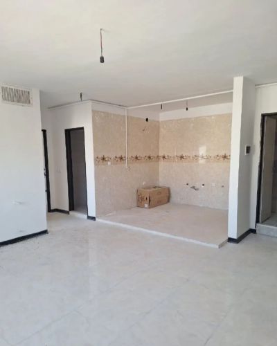 آپارتمان 83 متری دو خوابه در فاز 6 پرند