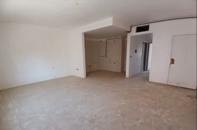 آپارتمان 82 متری دو خوابه در فاز 6 پرند