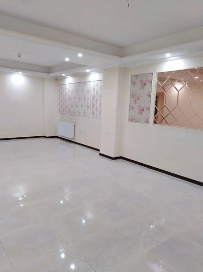 آپارتمان 93 متری دو خوابه در پیروزی تهران
