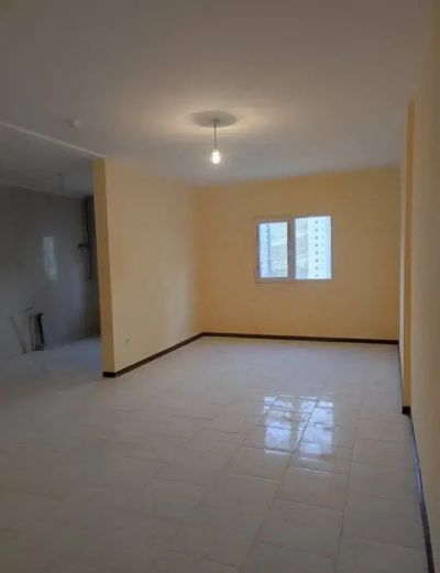 آپارتمان 84 متری دو خوابه در فاز 6 پرند