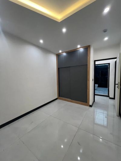 آپارتمان 172 متری سه خوابه در معلم رشت