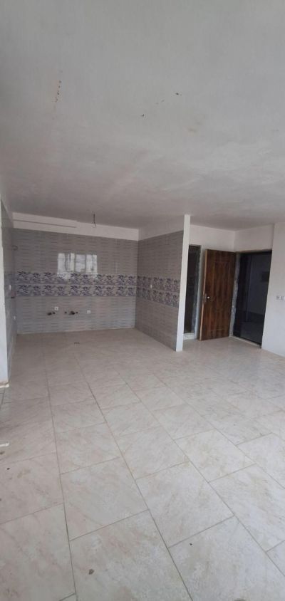 آپارتمان 83 متری دو خوابه در فاز 6 پرند
