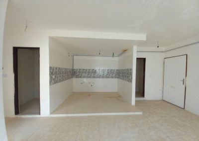 آپارتمان 83 متری دو خوابه در فاز 6 پرند