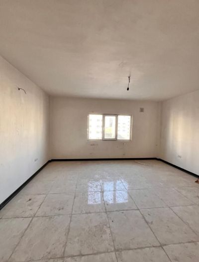 آپارتمان 84 متری دو خوابه در فاز 6 پرند