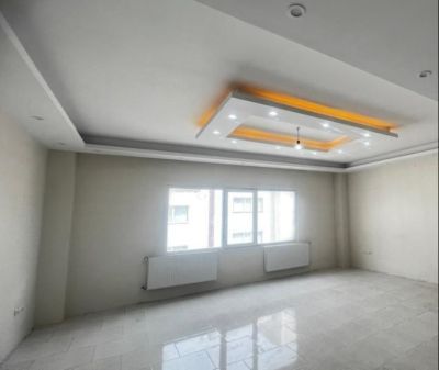 آپارتمان 85 متری دو خوابه در فاز 6 پرند