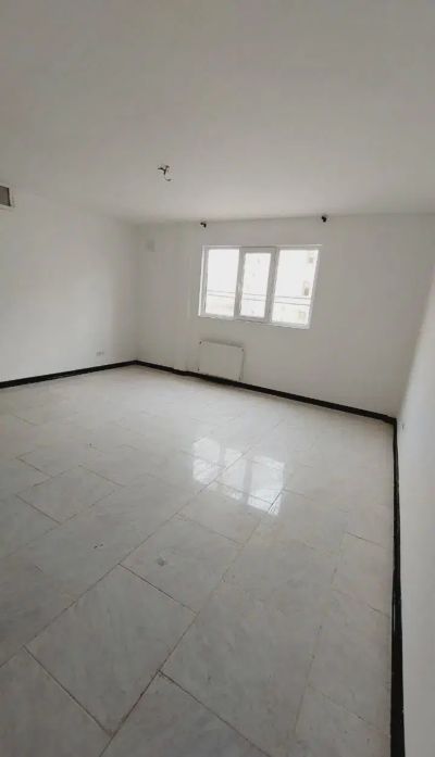 آپارتمان 83 متری دو خوابه در فاز 6 پرند