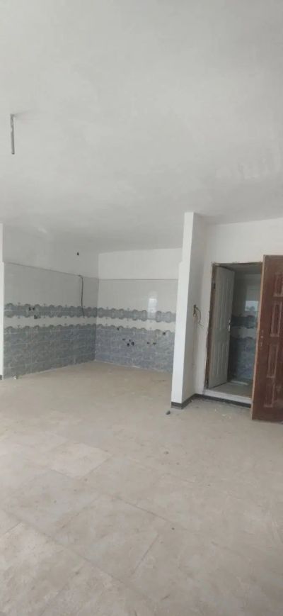 آپارتمان 83 متری دو خوابه در فاز 6 پرند