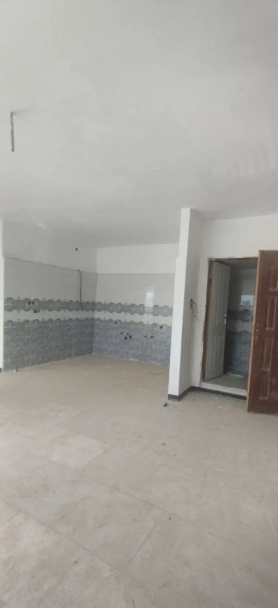 آپارتمان 83 متری دو خوابه در فاز 6 پرند