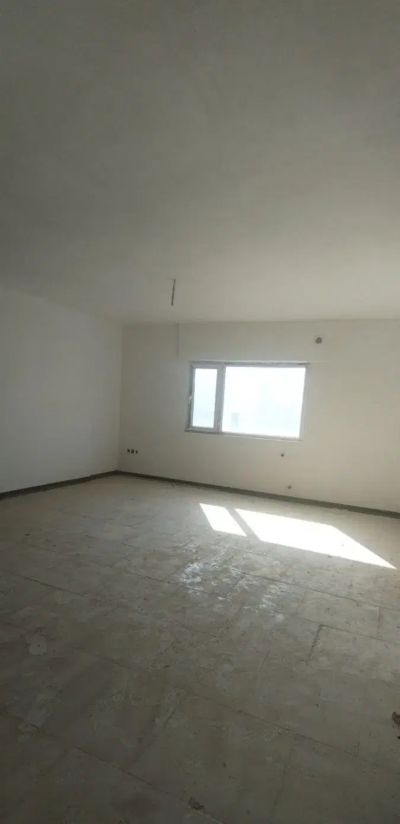 آپارتمان 83 متری دو خوابه در فاز 6 پرند