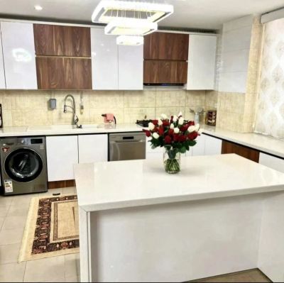 آپارتمان 95 متری دو خوابه در پونک تهران