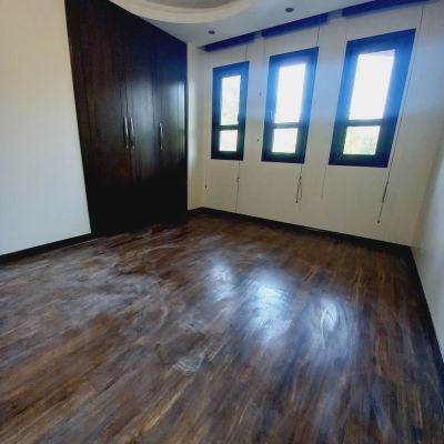 آپارتمان 107 متری دو خوابه در ایوانک تهران