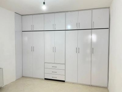آپارتمان 83 متری دو خوابه در فاز 6 پرند