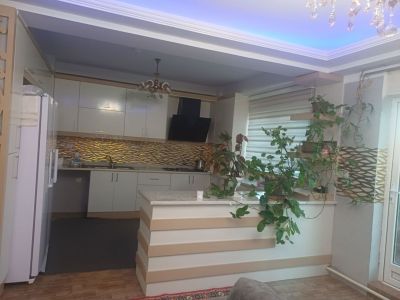 آپارتمان 127 متری دو خوابه در کوی مهران تبریز