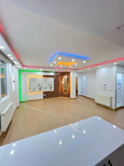 آپارتمان 99 متری دو خوابه در فاز 6 پرند