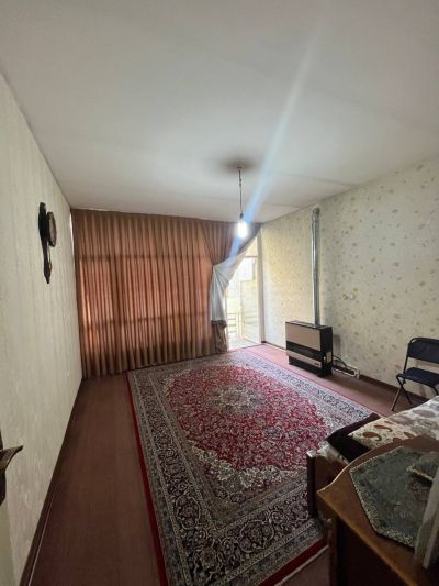 آپارتمان 127 متری دو خوابه در استاد معین تهران