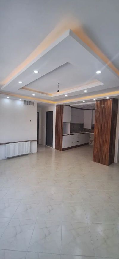 آپارتمان 82 متری دو خوابه در فاز 6 پرند