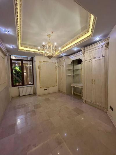 آپارتمان 246 متری چهارخوابه در اباذر منطقه 5 تهران
