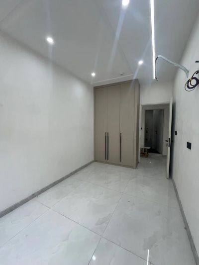 آپارتمان 165 متری سه خوابه در معلم رشت