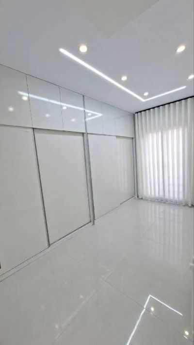 آپارتمان 82 متری دو خوابه در فاز 2 پرند
