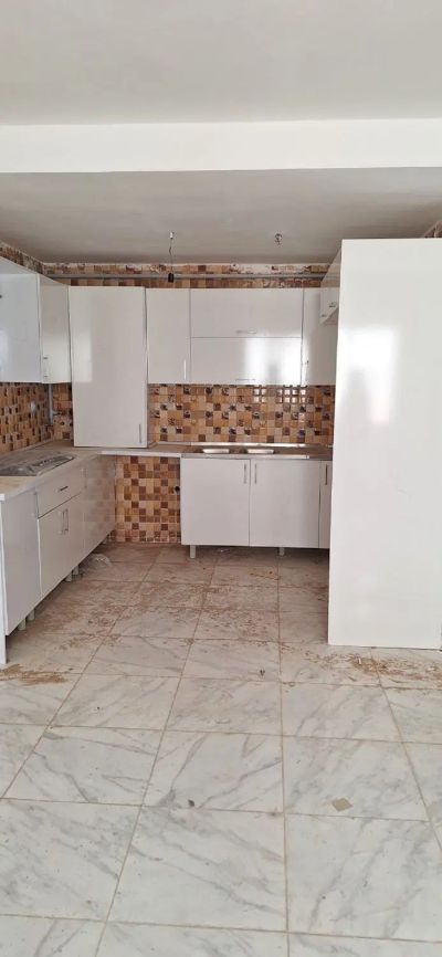 آپارتمان 84 متری دو خوابه در فاز 6 پرند