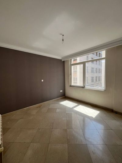 آپارتمان 86 متری دو خوابه در بلوار فردوس تهران