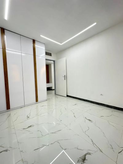 آپارتمان 100 متری دو خوابه در فاز 6 پرند