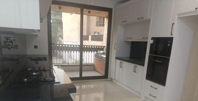 آپارتمان 188 متری سه خوابه در مرزداران تهران