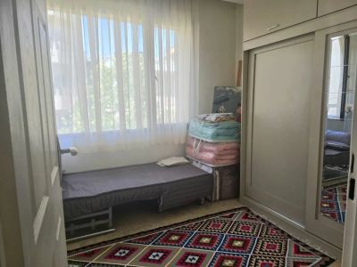 آپارتمان 85 متری دو خوابه در پونک تهران