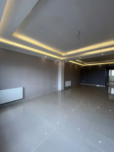 آپارتمان 104 متری دو خوابه در معلم رشت