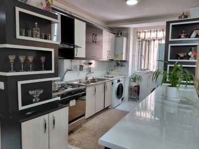 آپارتمان 77 متری دو خوابه در بلوار خلیج فارس یزد