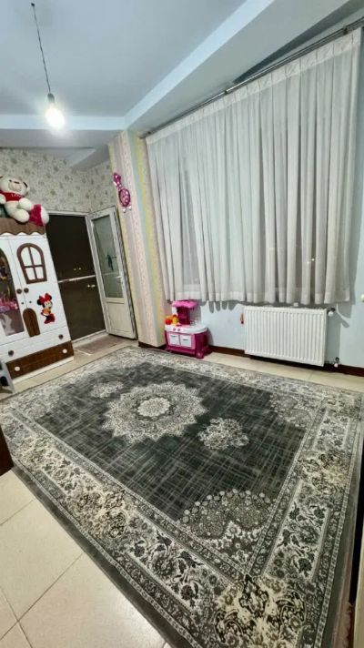 آپارتمان 104 متری دو خوابه در کوی دکتر حسابی نهاوند