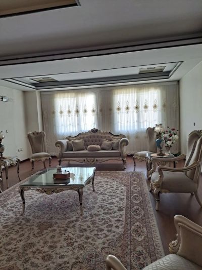 آپارتمان 160 متری سه خوابه در حشمتیه تهران