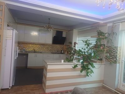 آپارتمان 127 متری دو خوابه در کوی مهران تبریز
