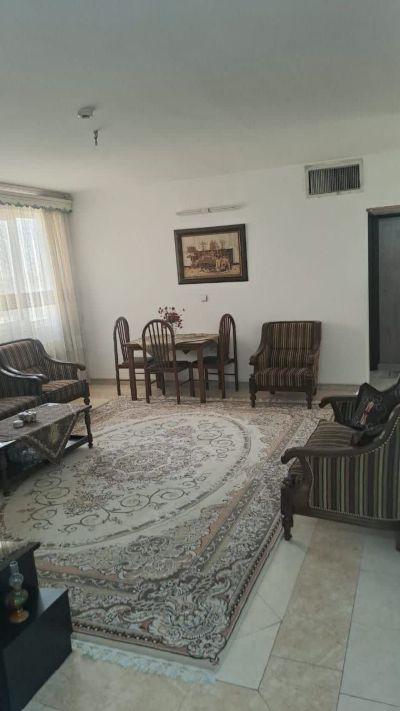 آپارتمان 100 متری دو خوابه در بلوار خلیج فارس یزد