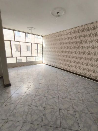 آپارتمان 103 متری دو خوابه در حشمتیه تهران