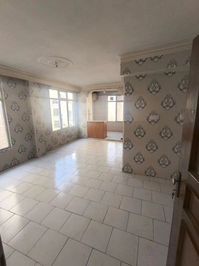 آپارتمان 65 متری دو خوابه در حشمتیه تهران