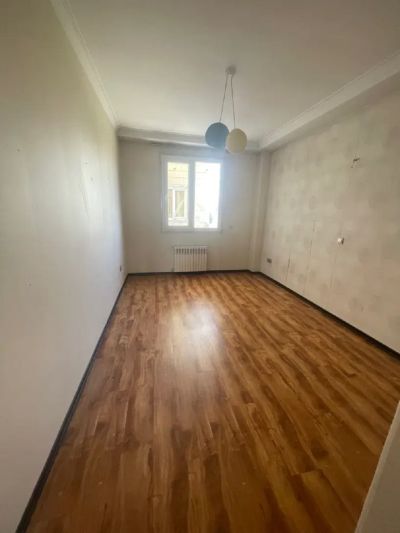 آپارتمان 160 متری سه خوابه در ایوانک تهران