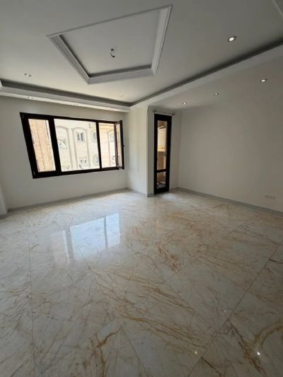 آپارتمان 93 متری دو خوابه در ایوانک تهران
