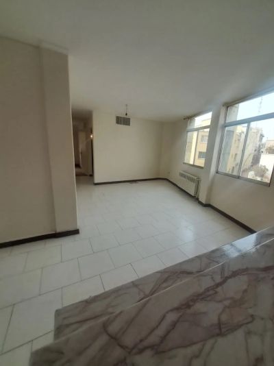 آپارتمان 87 متری دو خوابه در چیذر تهران